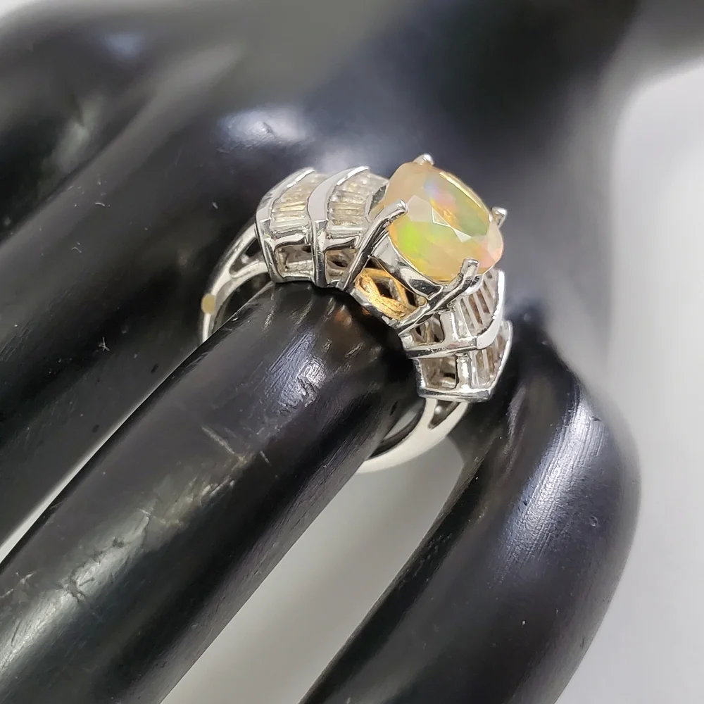 Watch Video / Rare Sterling Silver 925 Opal Ring